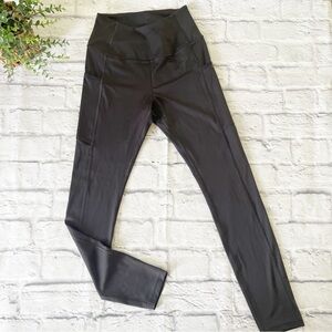 GYMSHARK solid black pocket leggings small